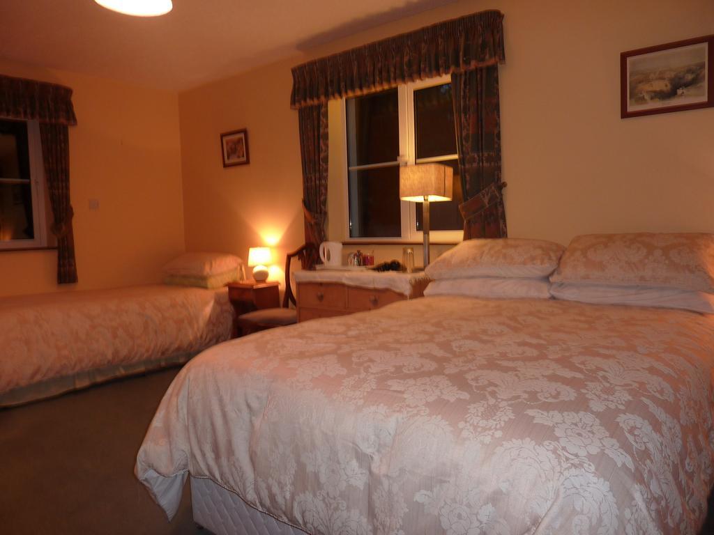 Knocklyon House Bed & Breakfast Ennis Ruang foto